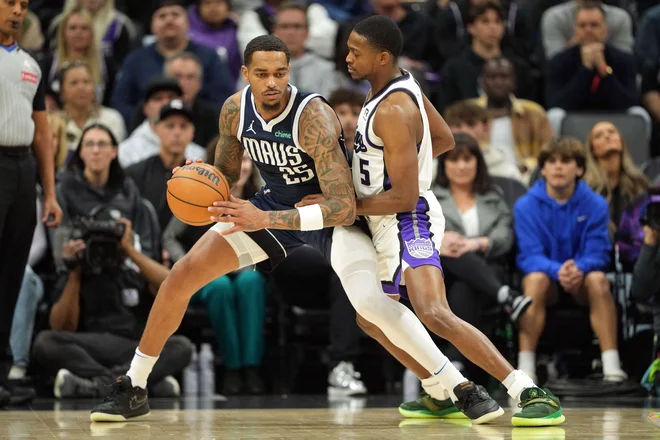 V odsotnosti naajboljših košarkarjev je bil Dallas brez možnosti proti Sacramentu, ki mu je 28 točk nasul P.J. Washington (levo). FOTO: Darren Yamashita/Usa Today Sports Via Reuters Con