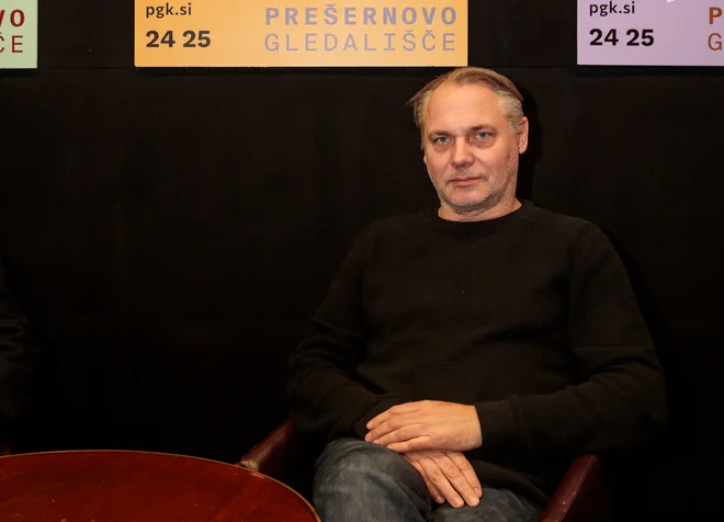 Dramatik in režiser Carl Mattias Andersson je tudi umetniški vodja Kraljevega dramskega gledališča v Stockholmu. FOTO: Sandi Fišer/Mediaspeed/Prešernovo gledališče Kranj