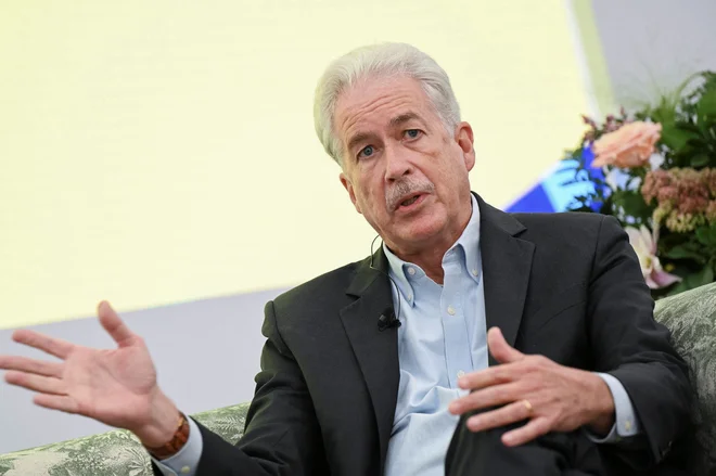 William Burns (nekdanji direktor Cie): »Zaradi zgodovinskega pomena pandemije sem analitikom in znanstvenikom naročil, naj ponovno preučijo obstoječe dokaze in se jasno opredelijo o izvoru virusa.« FOTO: Em Fitzgerald/Reuters