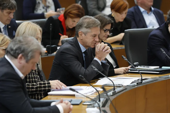 Golob: Agenția va ajusta tarifele de rețea sau le vom trece prin DZ   