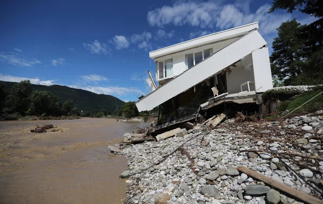Sfârșitul construcțiilor rezidențiale în zonele inundabile   