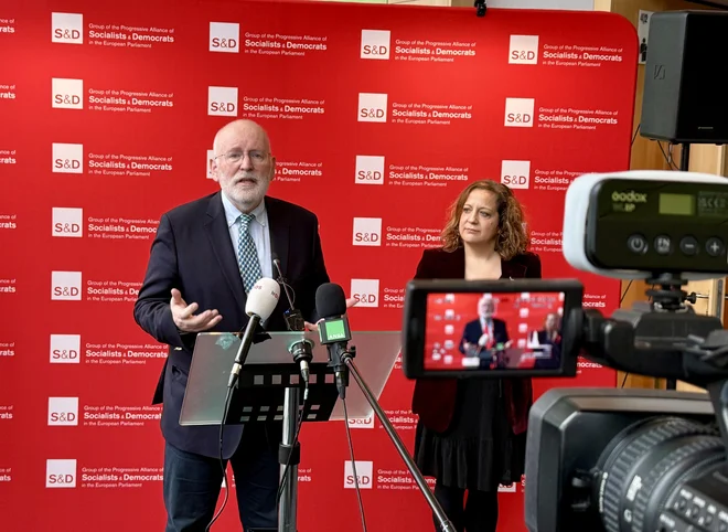 »V središču morajo biti delovna mesta, industrija, nižje cene energije,« je prepričan nekdanji evropski komisar Frans Timmermans. FOTO: Peter Žerjavič