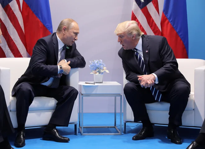 »Putin želi videti, da ljudje prenehajo umirati,« je dejal Trump. FOTO: Arhiv Dela
