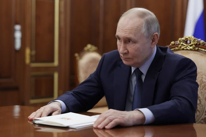 Varnostna zagotovila in mednarodna podpora so ključni pogoji za morebitne pogovore med Zelenskim in Putinom. FOTO: Gavriil Grigorov/AFP