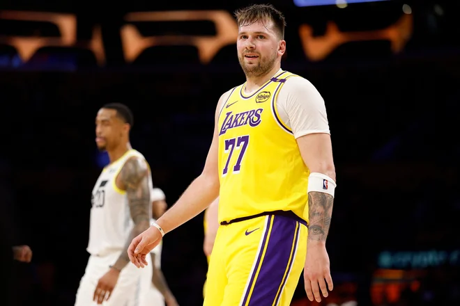 Luka Dončić a început în LA cu o triplă, se preconizează o victorie ușoară (ÎN DIRECT)   