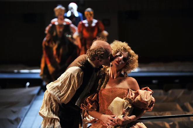 Mihail Afanasjevič Bulgakov: Zarota svetohlincev, Molière, režiser Tomi Janežič, sezona 2008/09, veliki oder SNG Drama Ljubljana FOTO: Peter Uhan/arhiv SNG Drama Ljubljana