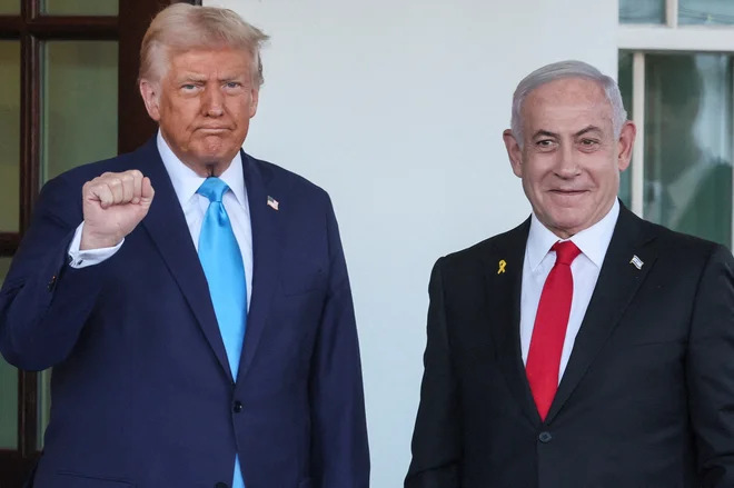 Trump je ob srečanju z Netanjahujem v Beli hiši februarja predstavil načrt, po katerem bi ZDA prevzele nadzor nad Gazo. FOTO: Leah Millis/Reuters