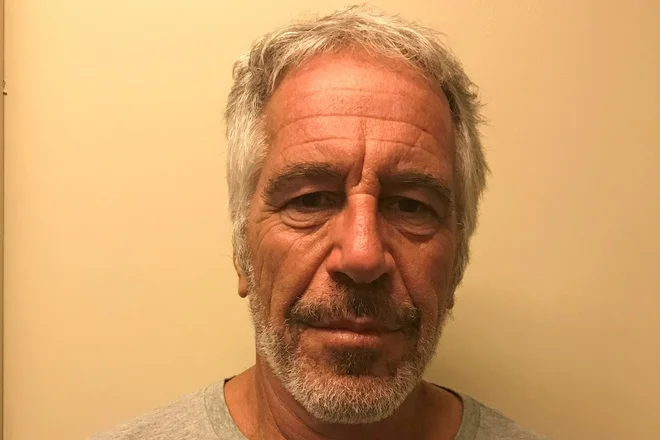 Epstein na zaporniški fotografiji. FOTO: Handout Reuters