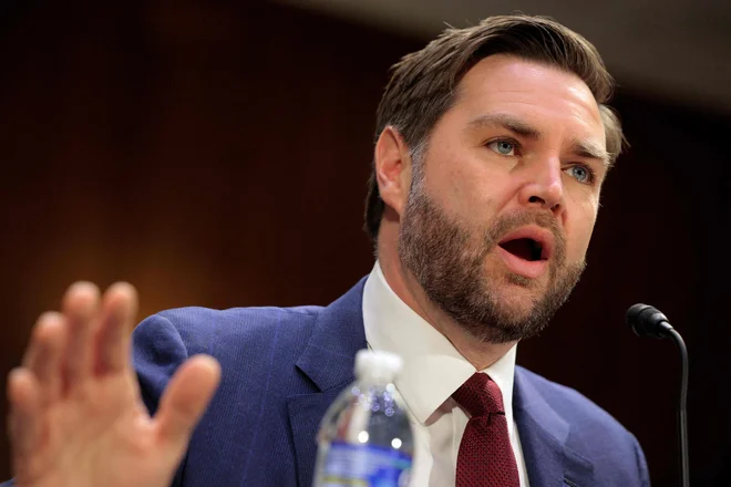 Ameriški podpredsednik J. D. Vance se je razjezil zaradi po njegovem mnenju nespoštljivega odnosa ukrajinskega predsednika. FOTO: Chip Somodevilla Getty Images via AFP