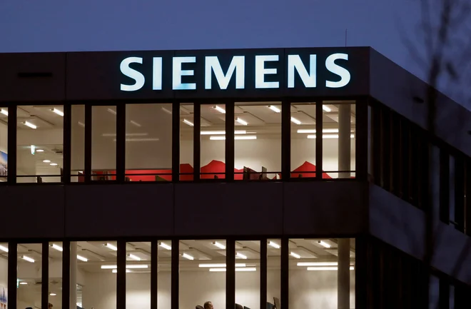 V preteklih letih je Siemens oddelil precej segmentov poslovanja v ločena podjetja. Gre predvsem za podjetja iz cikličnih energetskih dejavnosti in vetrnih elektrarn. Foto Arnd Wiegmann/Reuters