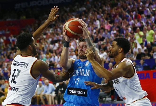 Luka Dončić bo spet igral proti nemški izbrani vrsti. FOTO: Thilo Schmülgen/Reuters