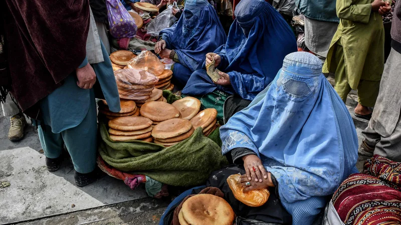 Humanitarno pomoč v Afganistanu potrebuje skoraj 30 milijonov ljudi. FOTO: Atif Aryan/AFP
