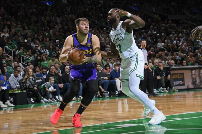 Fans were very interested in how Luka Dončić would perform in Boston. PHOTO: Brian Babineau/AFP