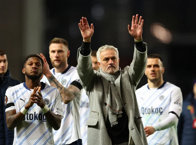 Jose Mourinho je bil razočaran na Škotskem. FOTO: Craig Brough/Reuters