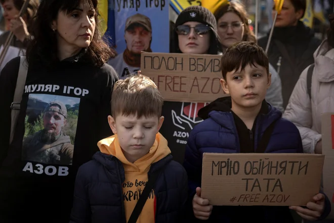 Doslej je bilo zabeleženih že več kot 19.500 primerov nezakonitih deportacij ukrajinskih otrok v Rusijo. FOTO: Thomas Peter/Reuters