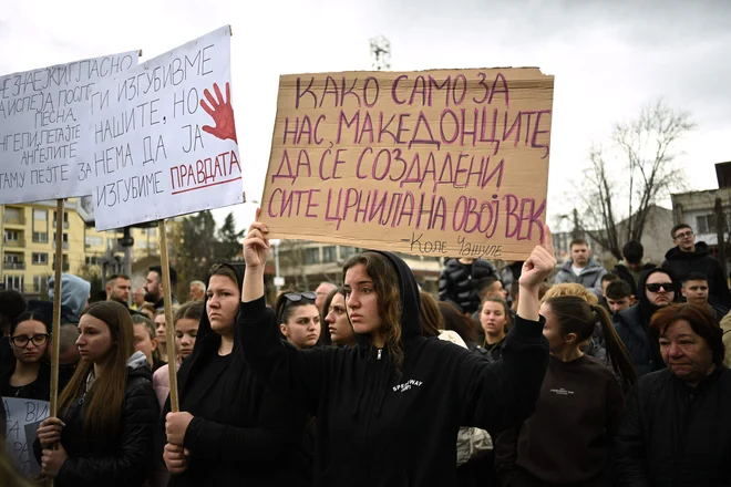 Tisoči so se zbrali v Kočanih in Skopju. FOTO: Robert Atanasovski/AFP