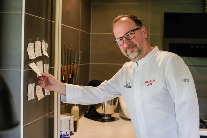 Jure Brložnik, chef prihodnosti, z ženo Majo ohranja unikatni gostinski način, delo na domu. FOTO: Črt Piksi
