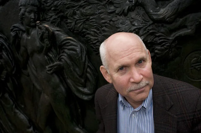 Ameriški fotoreporter Steve McCurry je sodelavec znamenite agencije Magnum in eden največjih ambasadorjev revije National Geographic, sodi tudi med najdražje fotografe na svetu. FOTO: promocijsko gradivo