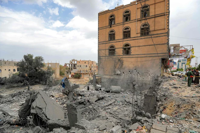 Po ameriškem napadu na jemenske Hutijevce FOTO: Mohammed Huwais/AFP