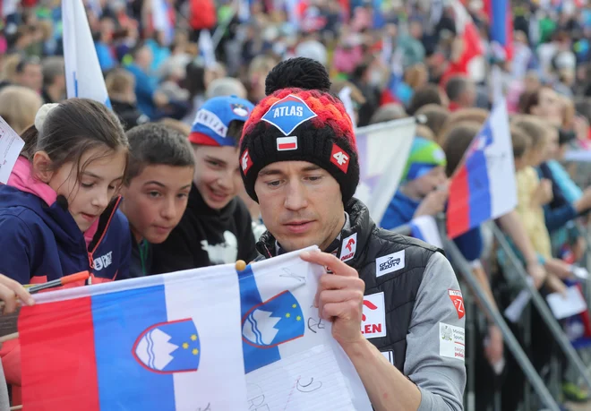 Kamil Stoch je imel skakalno zimo za pozabo. FOTO: Dejan Javornik
