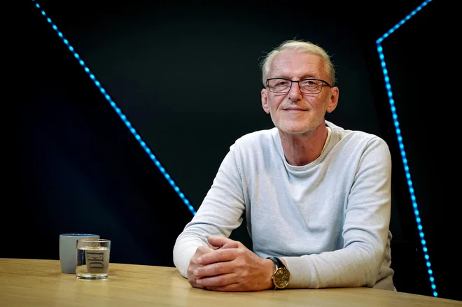 »Ko bo stroka prepričana, da je poskrbljeno za varnost, bo na to gledala bolj milo,« je dejal Borut Kobal glede različnih mnenj o porodu na domu.