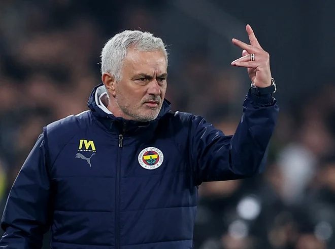 Jose Mourinho je bil vnovič v središču pozornosti. Foto Umit Bektaš/Reuters