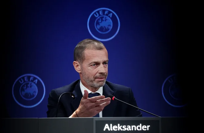 Mi se zavedamo svoje vloge, naša vloga je pomoč in razvijanje nacionalnih zvez, naša naloga ni ustvarjanje dobička, trdi Aleksander Čeferin. Foto Zorana Jevtić/Reuters