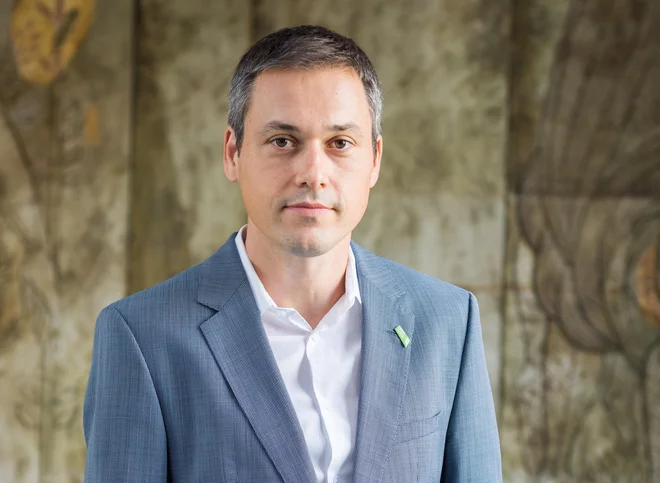 Nepremičninski skladi vlagajo v poslovne stavbe, stanovanjske komplekse, industrijske objekte, trgovske centre ipd., pojasnjuje Timotej Jagrič. FOTO: Blaž Črnič
