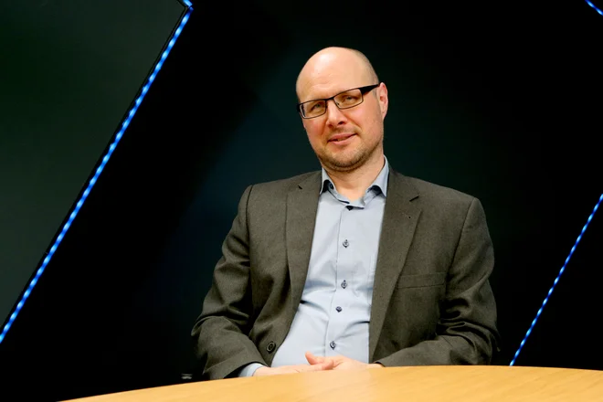 Pogovarjamo se o tem, kako prilagoditi pogoje, pa da bi čim večji skupini ljudi omogočili dostop do stanovanj. Ampak je čisto vseeno, če vsem dovolimo na papirju, da pridejo do stanovanja, če takih stanovanj ni. S tem nismo naredili nič, poudarja Boštjan Udovič. FOTO: Marko Feist/Delo