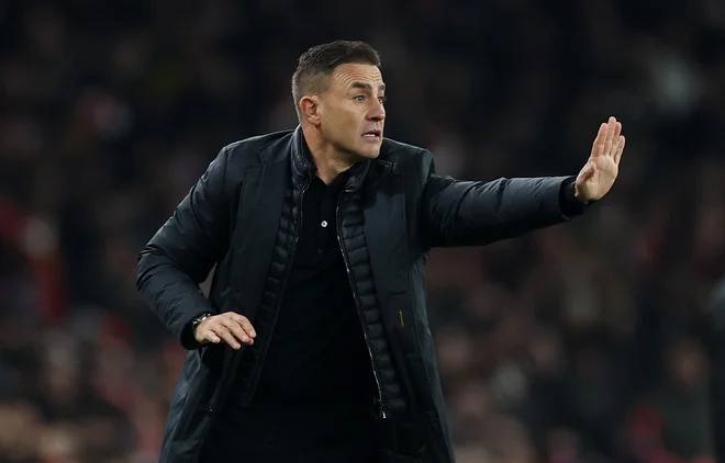 Fabio Cannavaro ni mogel dvigniti Dinama. FOTO: Toby Melville/Reuters