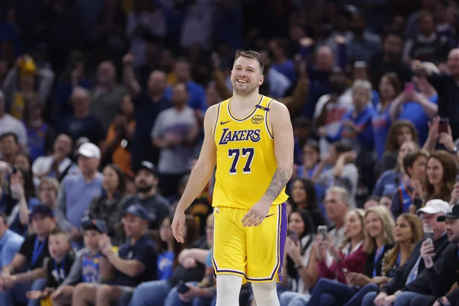 Luka Dončić bo prvič v Dallasu zaigral v dresu LA Lakers. FOTO: Alonzo Adams/Reuters