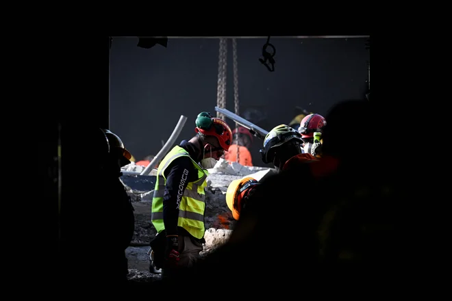 Akcijo iskanja preživelih so končali. FOTO: Martin Bernetti/AFP