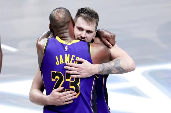 Tekma moštev Los Angeles Lakers in Dallas Mavericks. FOTO: Kevin Jairaj via Reuters 