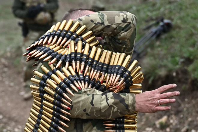 Slovenija mora začrtati lastno pot, ki se »militarizmu« zoperstavlja z »realistično« diplomacijo. FOTO: Attila Kisbenedek/AFP