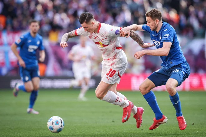 Benjamin Šeško je odigral vso tekmo za Leipzig. FOTO: Ronny Hartmann/AFP