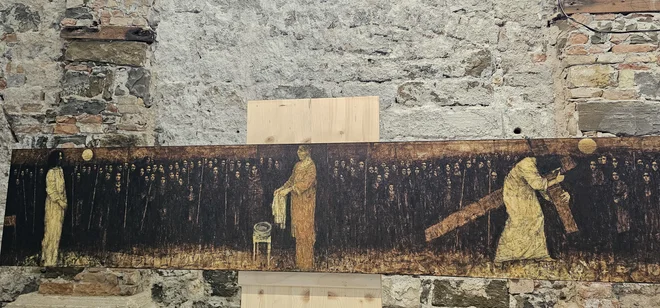 Poncij Pilat obsodi Jezusa Kristusa in si umije roke. Množica pa samo gleda. Tako je to videl Rudi Skočir. FOTO: Boris Šuligoj