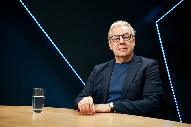 Borut Štrukelj se je za zdravilne rastline zanimal že v otroštvu, ko mu je oče omogočil, da je imel doma svoj laboratorij. FOTO: Luka Maček