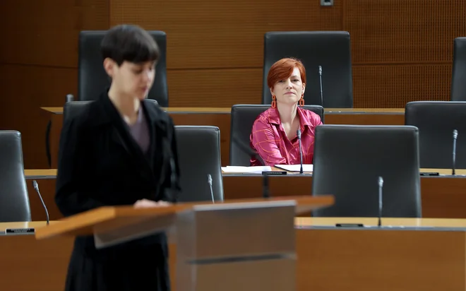 Ministrica za kulturo Asta Vrečko je prepričana, da gre predvsem za kulturni boj SDS. FOTO: Blaž Samec