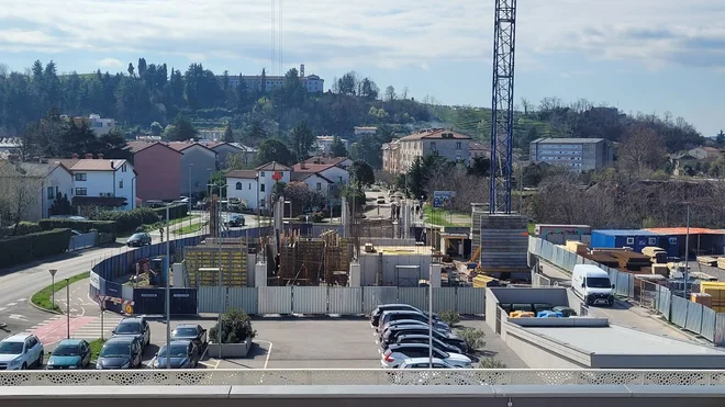 Majske poljane - Pinija, Nova Gorica. FOTO: Stoja Trade