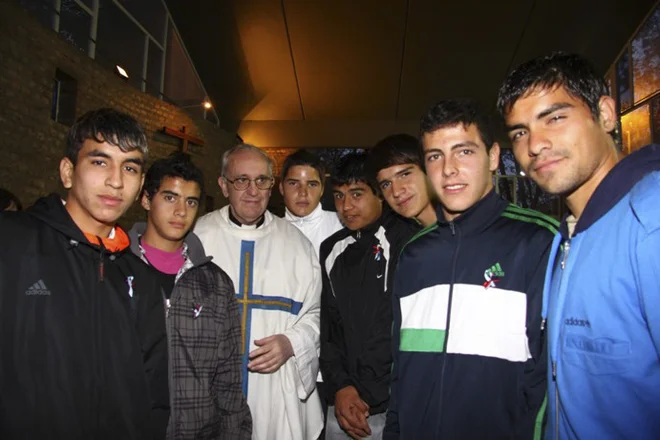 Jorge Mario Bergoglio, papež Frančišek, je bil v domovini navijač San Lorenza. FOTO: Handout Reuters Pictures
