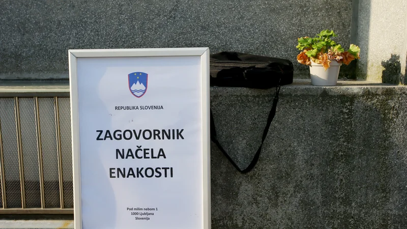 Zagovornik je z odločitvijo vrhovnih sodnikov seznanil zavarovalnico in jo pozval k poravnavi s prikrajšanimi zaposlenimi. FOTO: Jože Suhadolnik/Delo