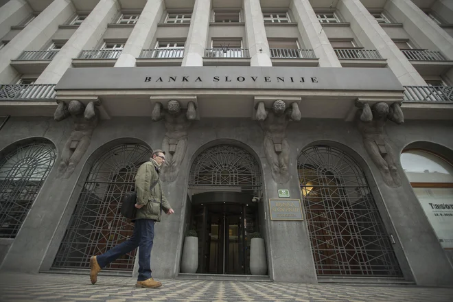Pirc Musar, kot kaže, tako znova ostaja pred že več mesecev nerešeno uganko, kako zapolniti vodstveno pozicijo na Banki Slovenije. FOTO: Leon Vidic/Delo