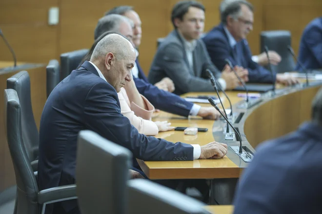 The opposition champion Janez Janša did not discuss in the hall. Photo: Jože Suhadolnik/Work