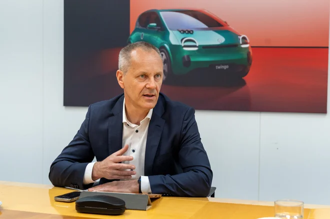 Kot pravi Jože Bele, z Renaultovo družbo Advanced China Development Centre sodelujejo že od začetka projekta, predvsem inženirji iz procesnega dela v Revozu so veliko na Kitajskem. FOTO: Voranc Vogel