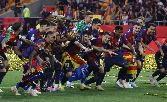 Barcelona se je veselila lovorike. FOTO: Marcelo Del Pozo/Reuters