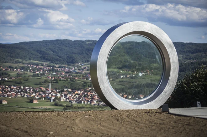 Spomenik Gordanu Ledererju FOTO: Bojan-Haron Markičević