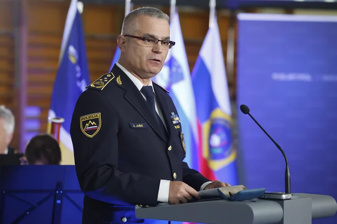 Senad Jušić se je po odstopu s položaja generalnega direktorja umaknil v koprsko policijsko upravo. FOTO: Leon Vidic/Delo