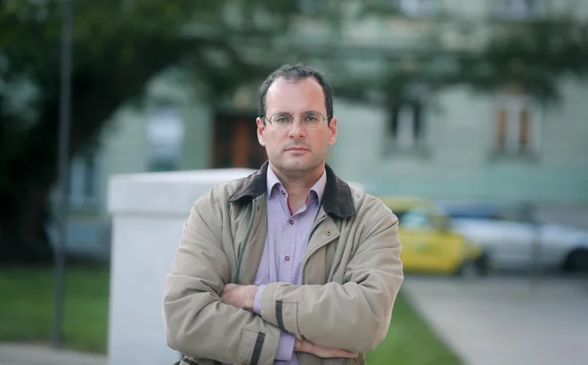 Ko se stvari premaknejo na raven, da levica nagovarja urbane subkulturne manjšine, desnica pa kulturno večino, ki večinoma sovpada z delavskim razredom, potem je polarizacija postala kulturna, razredno vprašanje pa je postavljeno na stranski tir. FOTO: Blaž Samec