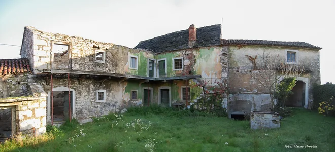 Domačijo so rešili v zadnjem hipu, ko je bila rekonstrukcija še mogoča. FOTO: Vesna Hrvatin