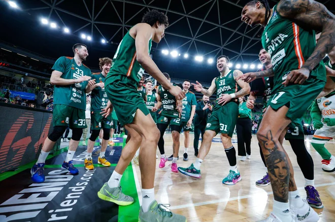 Tudi v košarkarskih Stožicah za tekmovalni preskok manjka kanček več duše in kapitala. FOTO: Aleš Fevžer